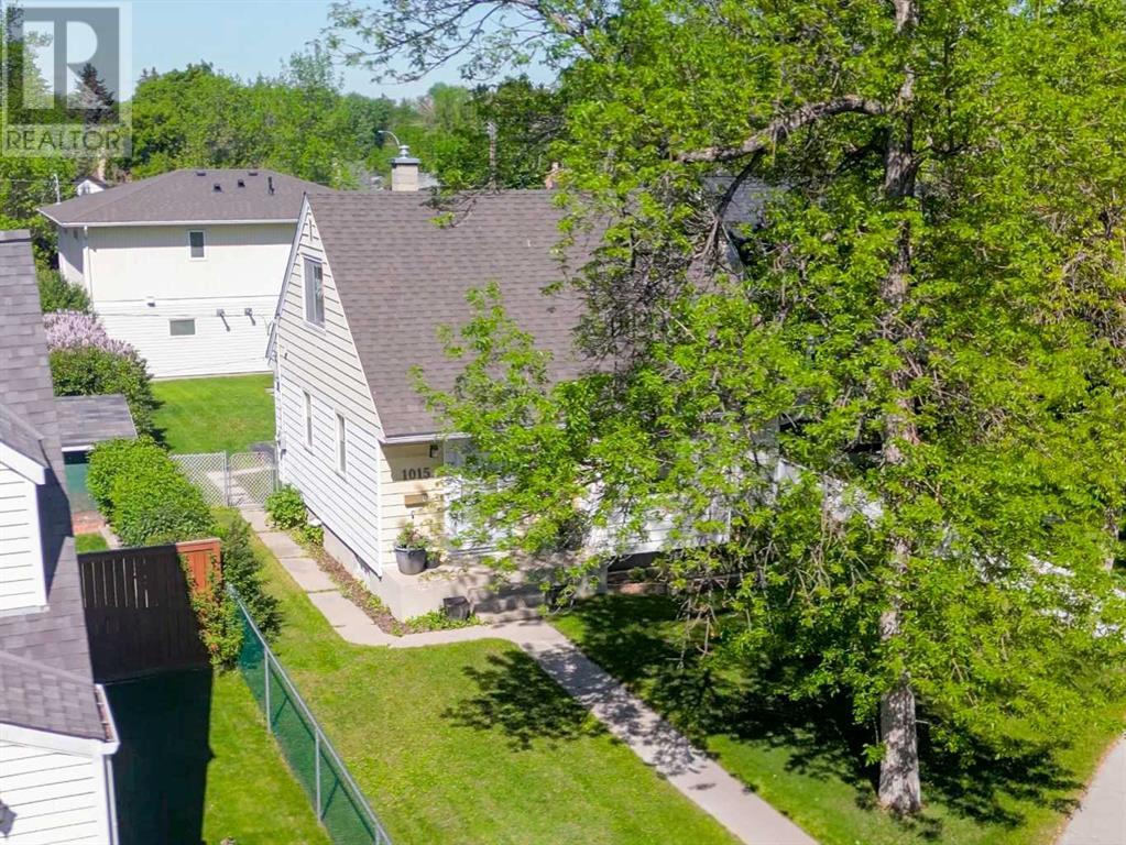 Property at 1015 Russet Road NE image 4
