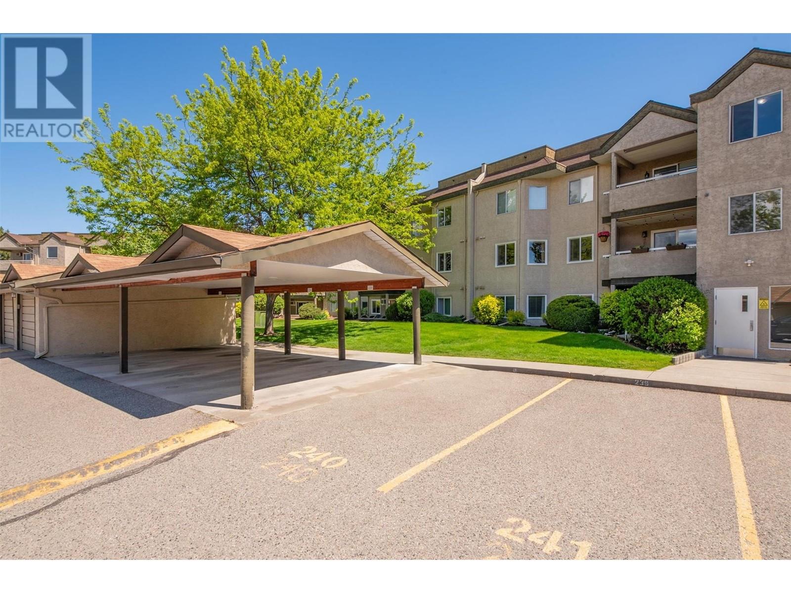 3842 Gordon Drive Unit# 313, Kelowna, BC V1W3G5