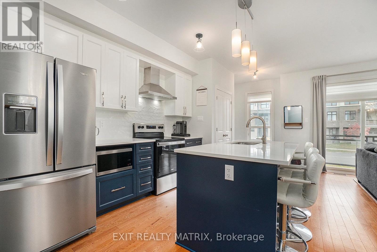 596 Compass Street, Ottawa, Ontario  K1W 0L7 - Photo 4 - X12186840