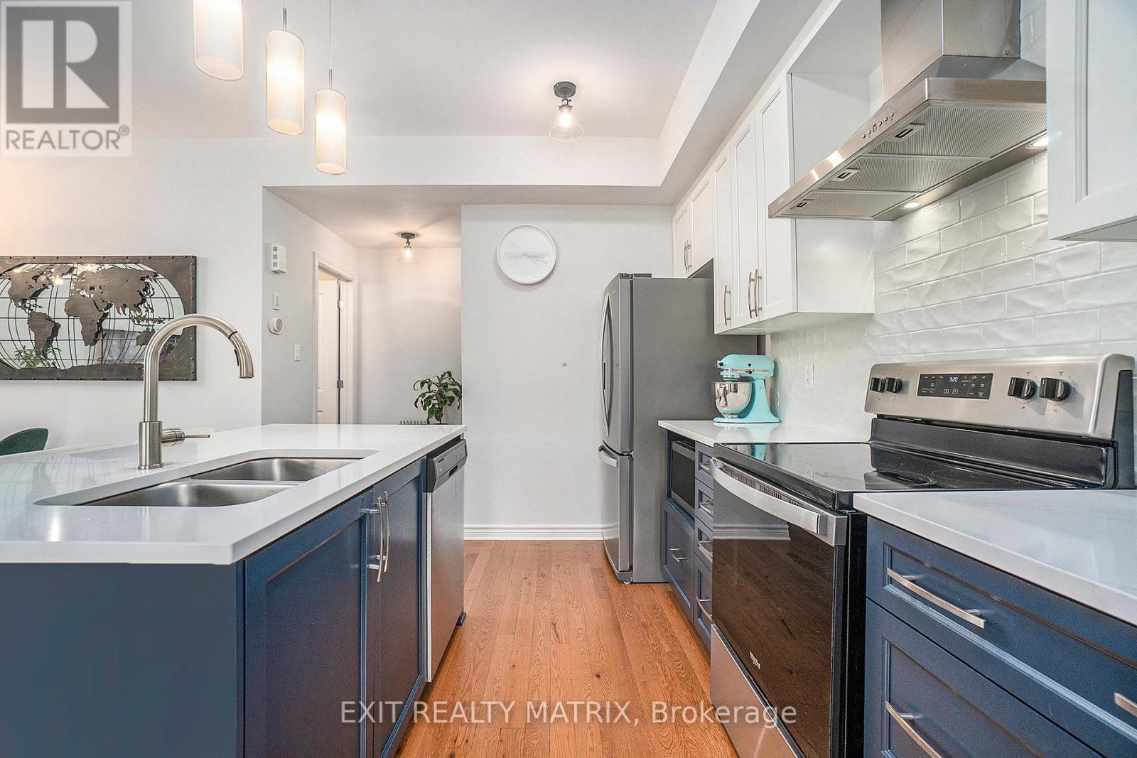 596 Compass Street, Ottawa, Ontario  K1W 0L7 - Photo 6 - X12186840
