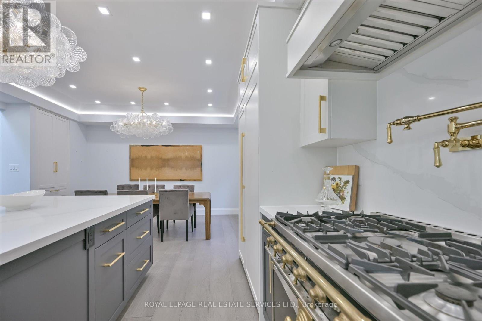 11 Ashwood Crescent, Toronto, Ontario  M9A 1Z2 - Photo 16 - W12173630