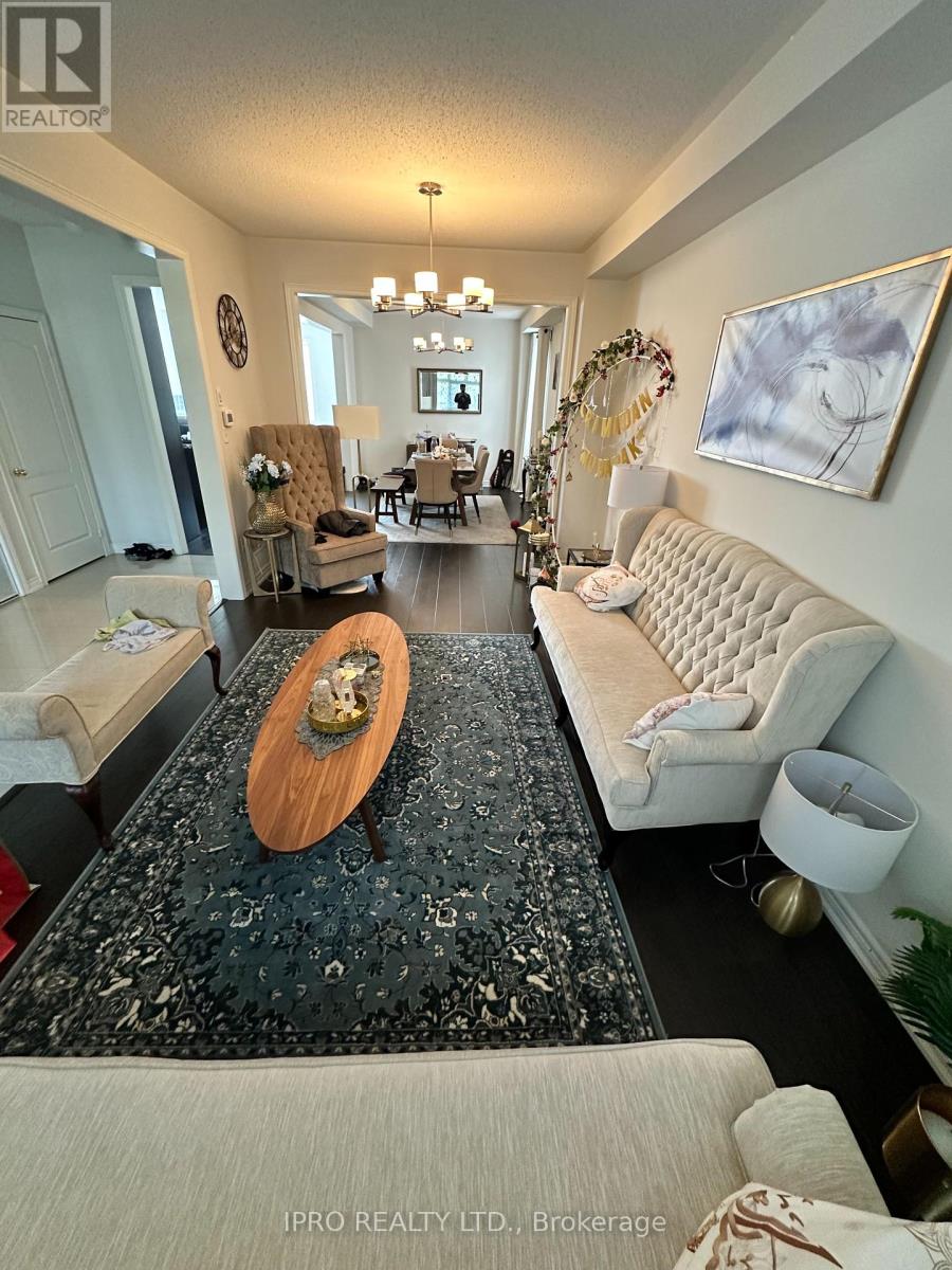 5433 Tenth Line West Line, Mississauga, Ontario  L5M 0V7 - Photo 4 - W12186059