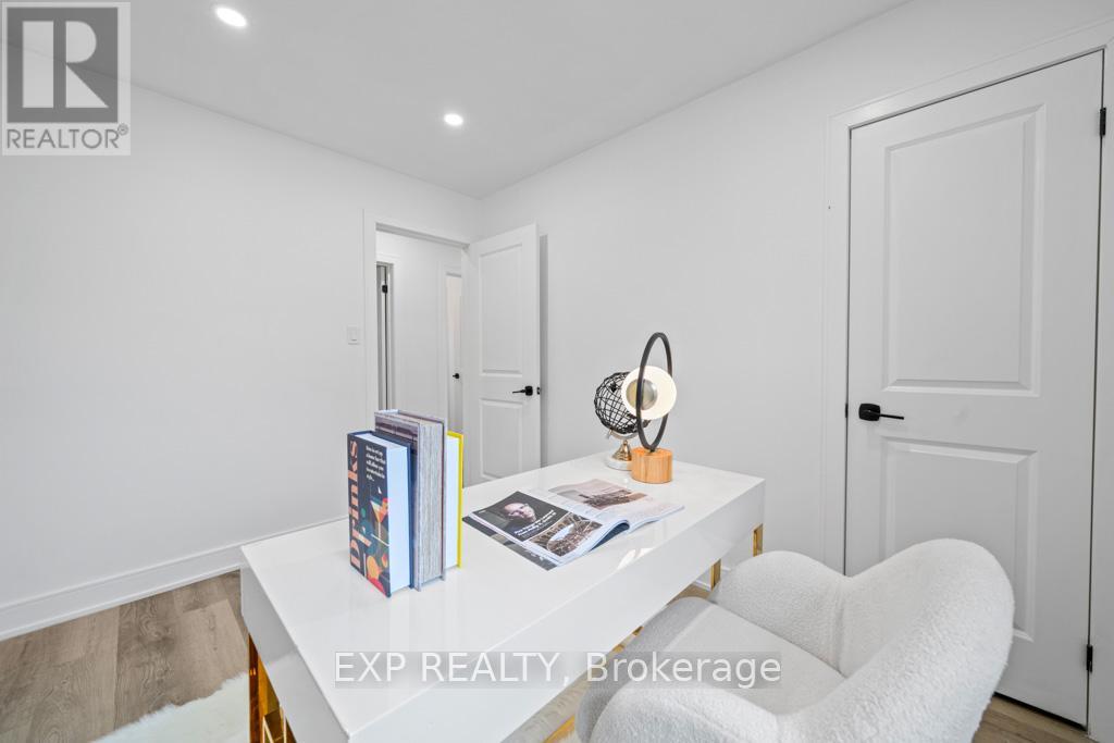 12 Davidson Road, Aurora, Ontario  L4G 2B1 - Photo 21 - N12186839