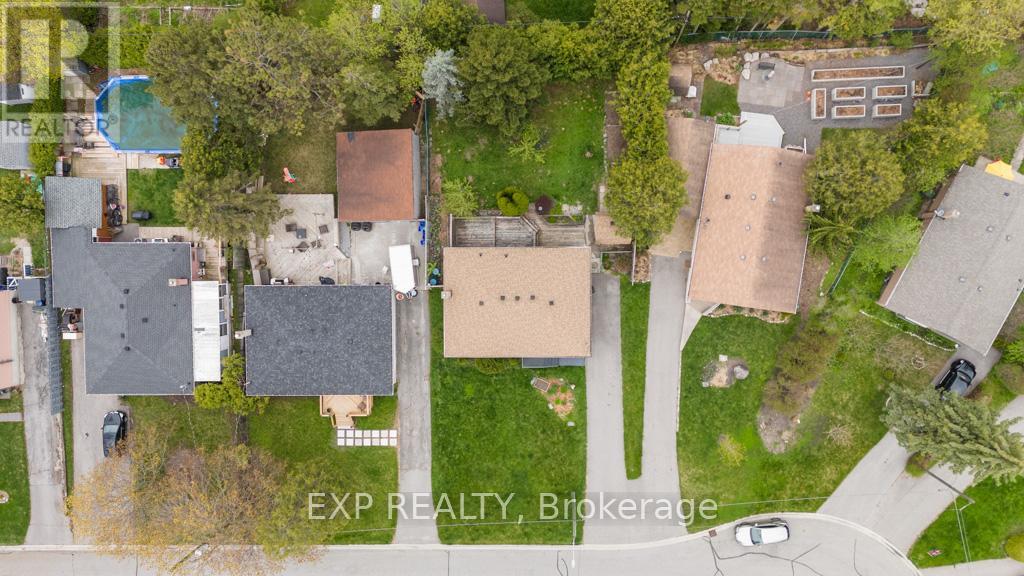14 Webster Drive, Aurora (Aurora Highlands), Ontario  L4G 2A5 - Photo 4 - N12186857