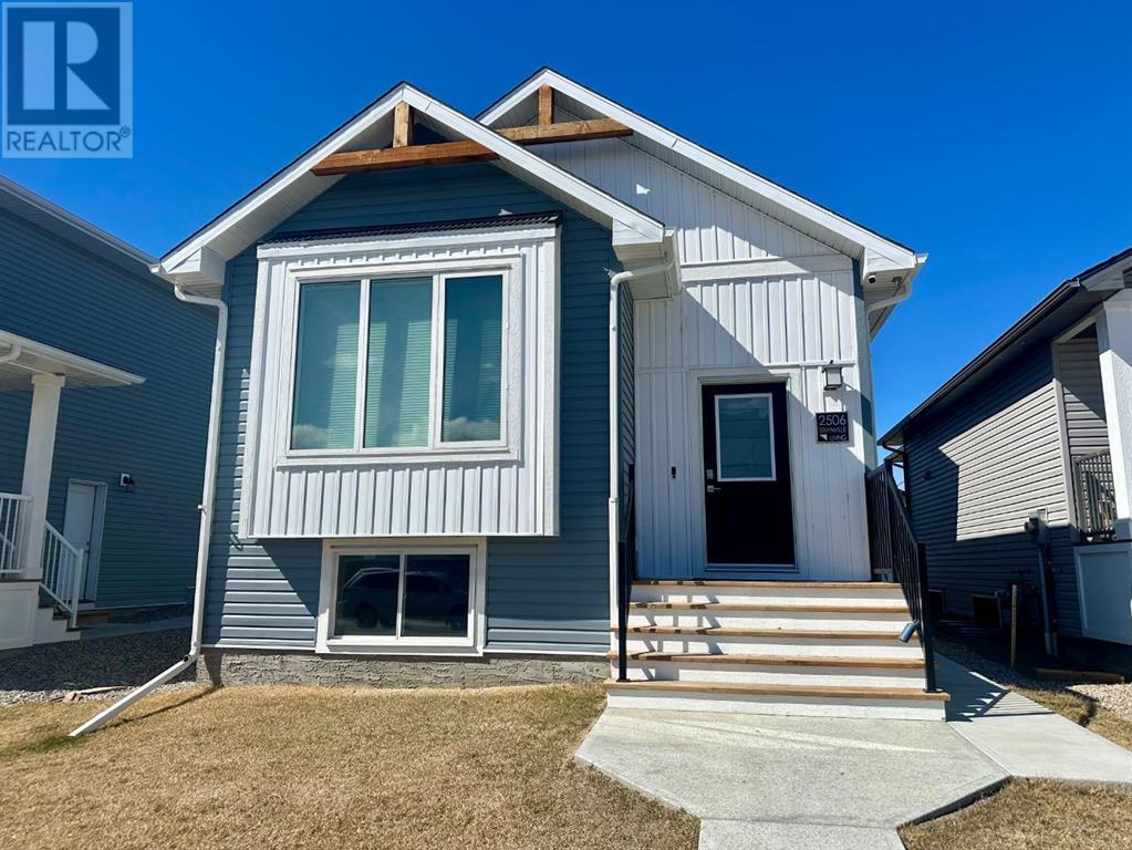 Property at 2506 46 Street S image 1
