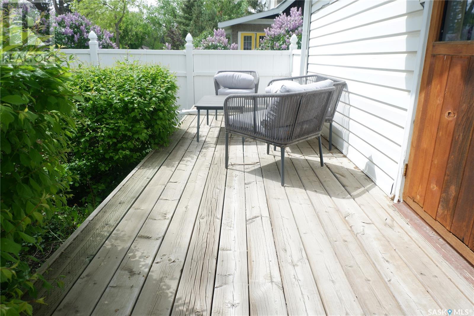 Property at 114 5th AVENUE W image 5