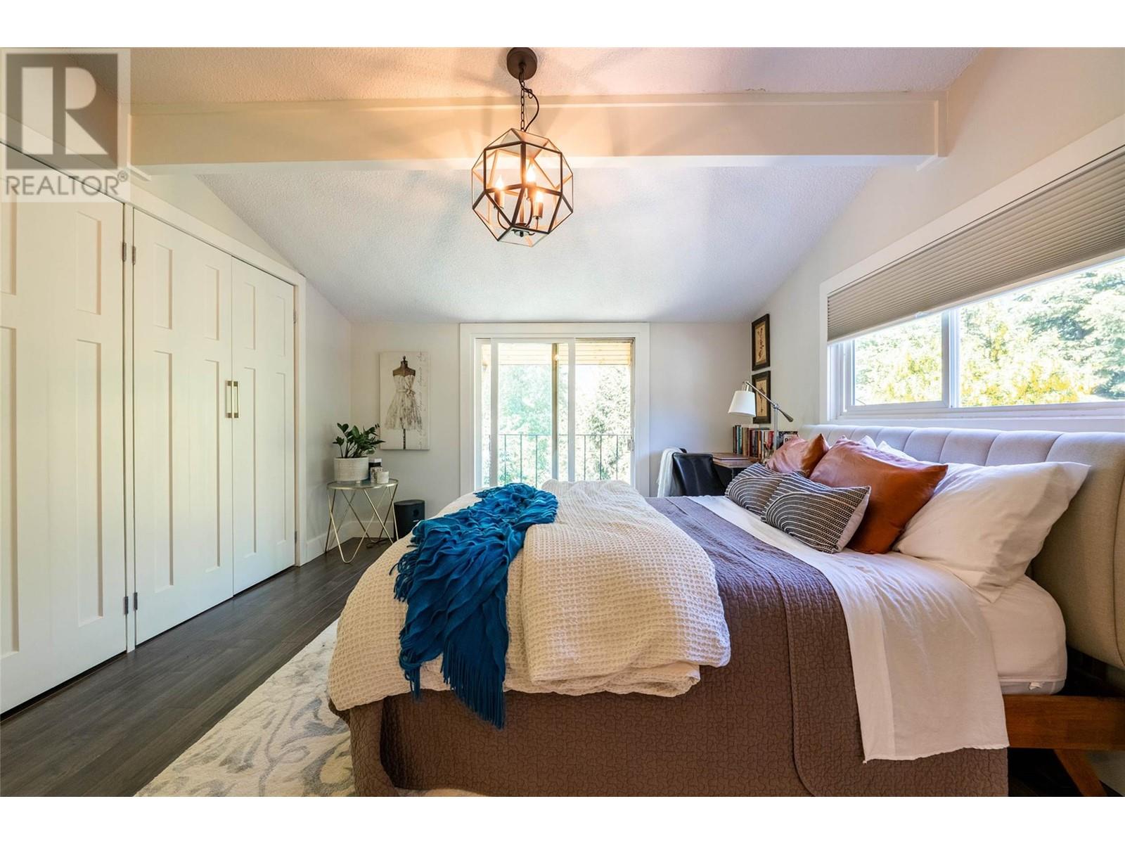 Property at 311 ELWYN Street image 1