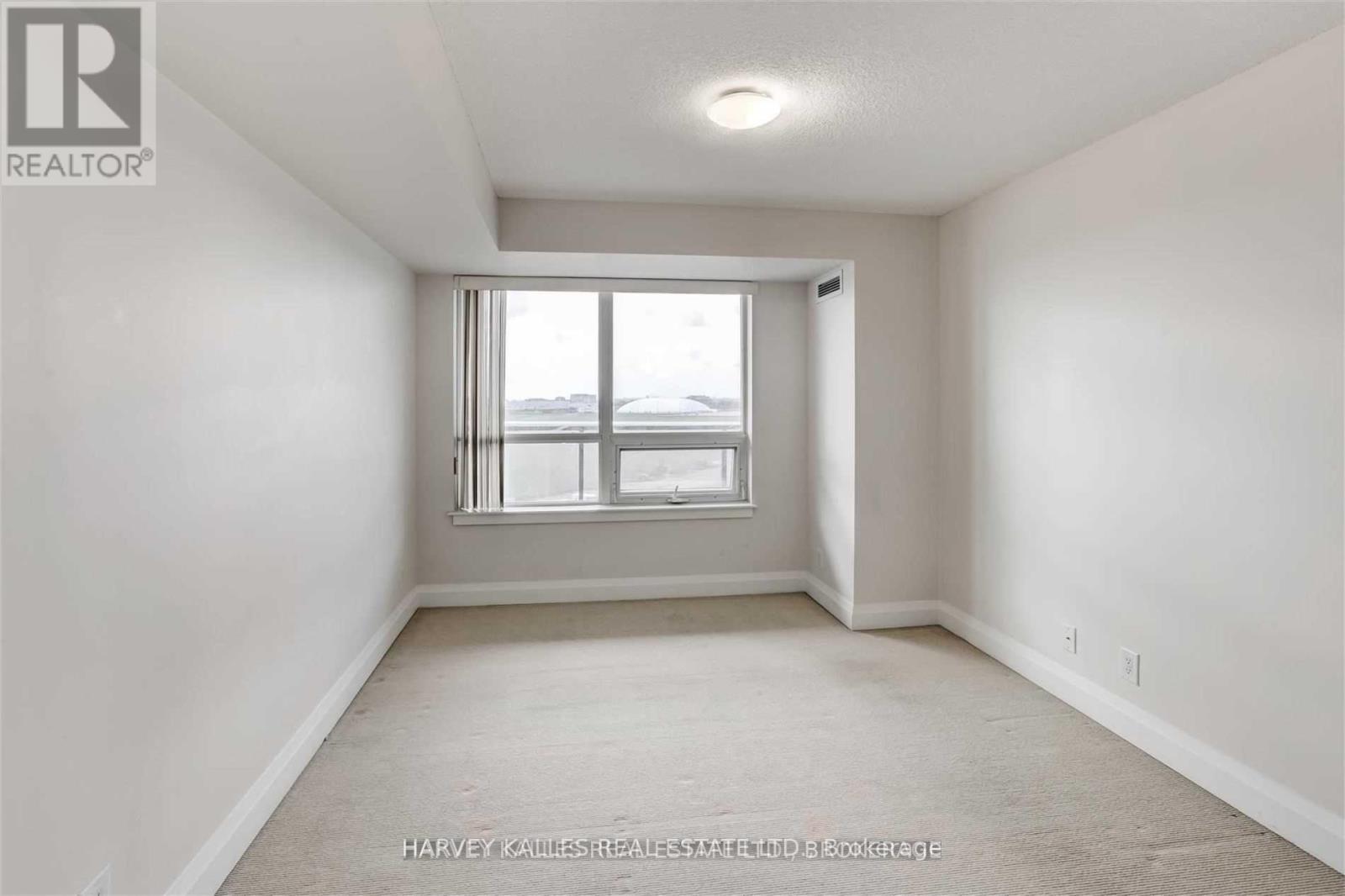 912 - 1070 Sheppard Avenue W, Toronto, Ontario  M3J 0G8 - Photo 19 - W12186872