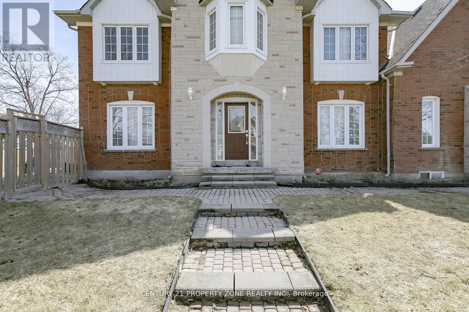 151 Mountainash Road, Brampton, Ontario  L6R 1J1 - Photo 2 - W12146880