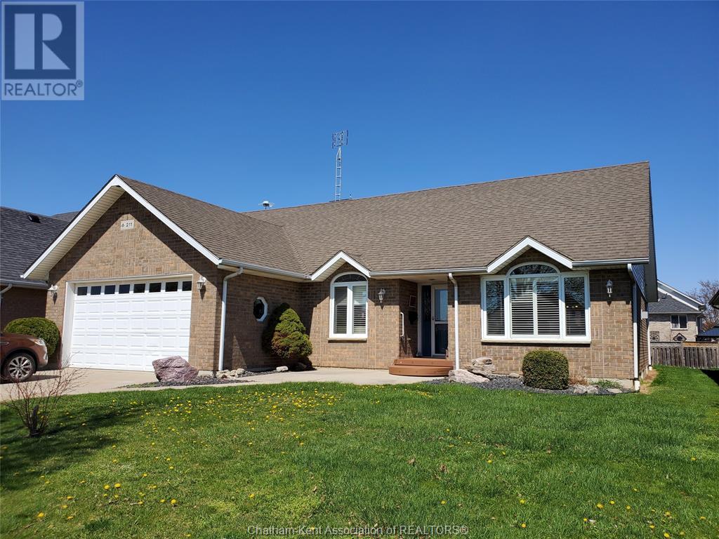 211 Garden Path, Chatham, Ontario  N7L 5M2 - Photo 1 - 25008984