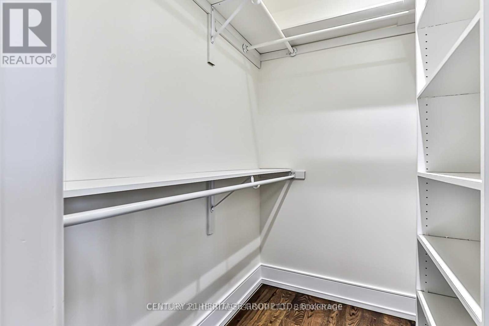 29 Hi Mount Drive, Toronto, Ontario  M2K 1X3 - Photo 24 - C12186885
