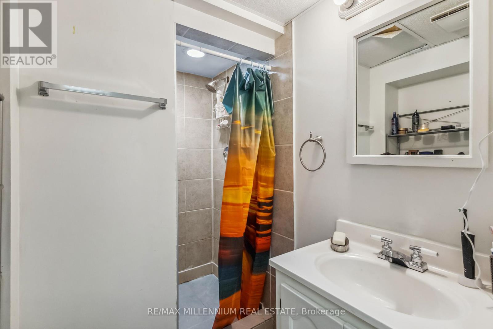 Photo 19 of 27 for 65 Fennell Crescent