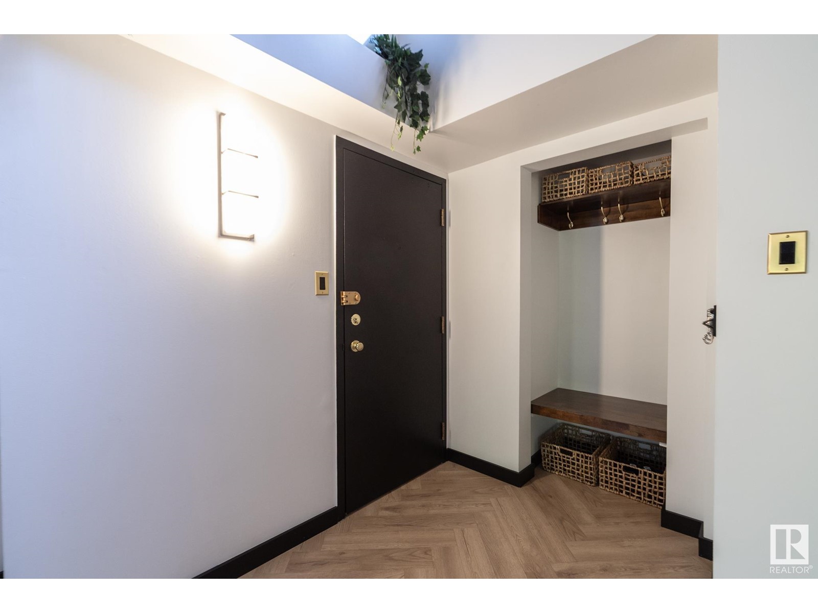 #407 10171 119 St Nw, Edmonton, Alberta  T5K 1Z1 - Photo 4 - E4439713