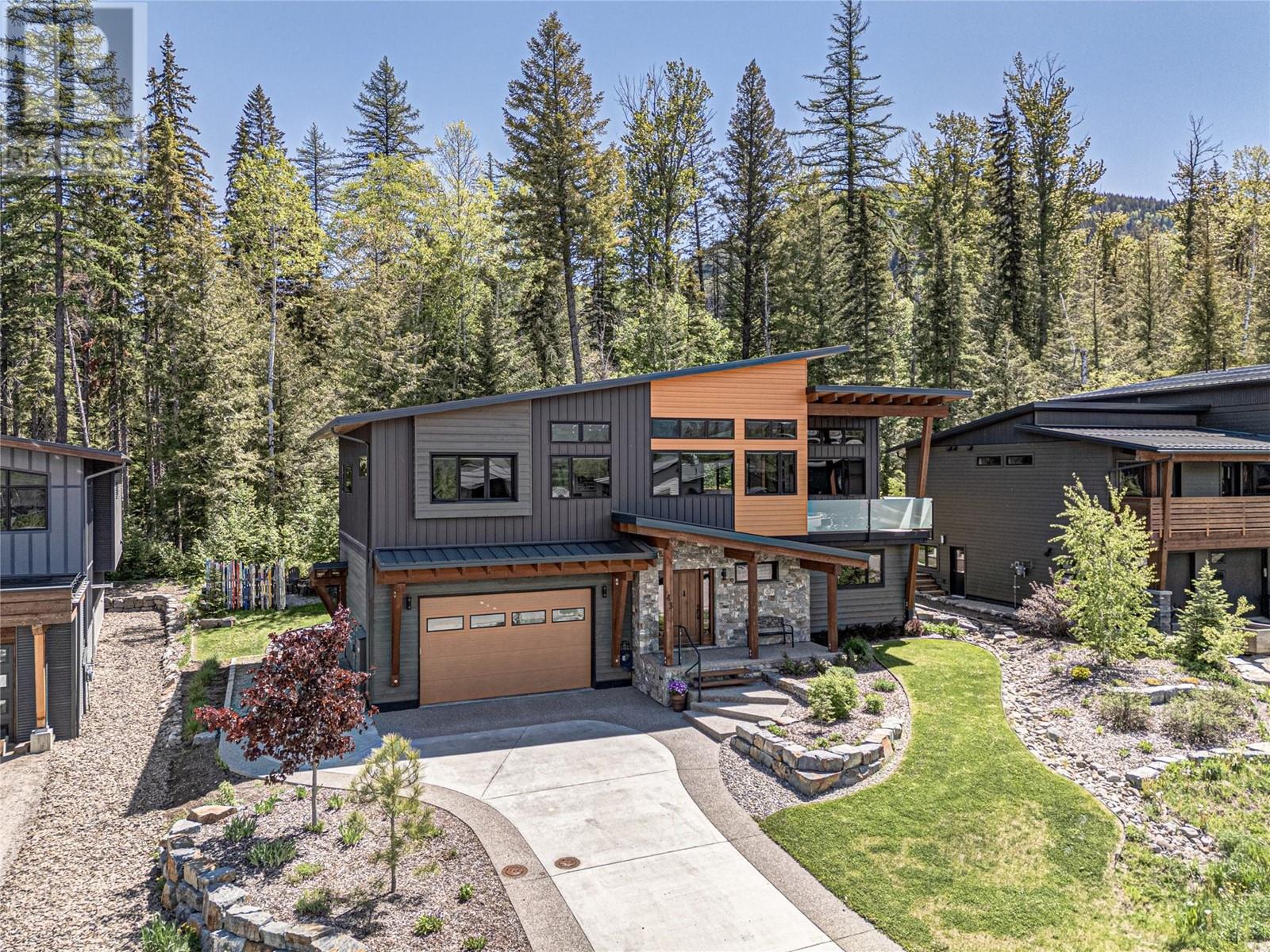 43 Piedmont Drive, Fernie, BC V0B1M4
