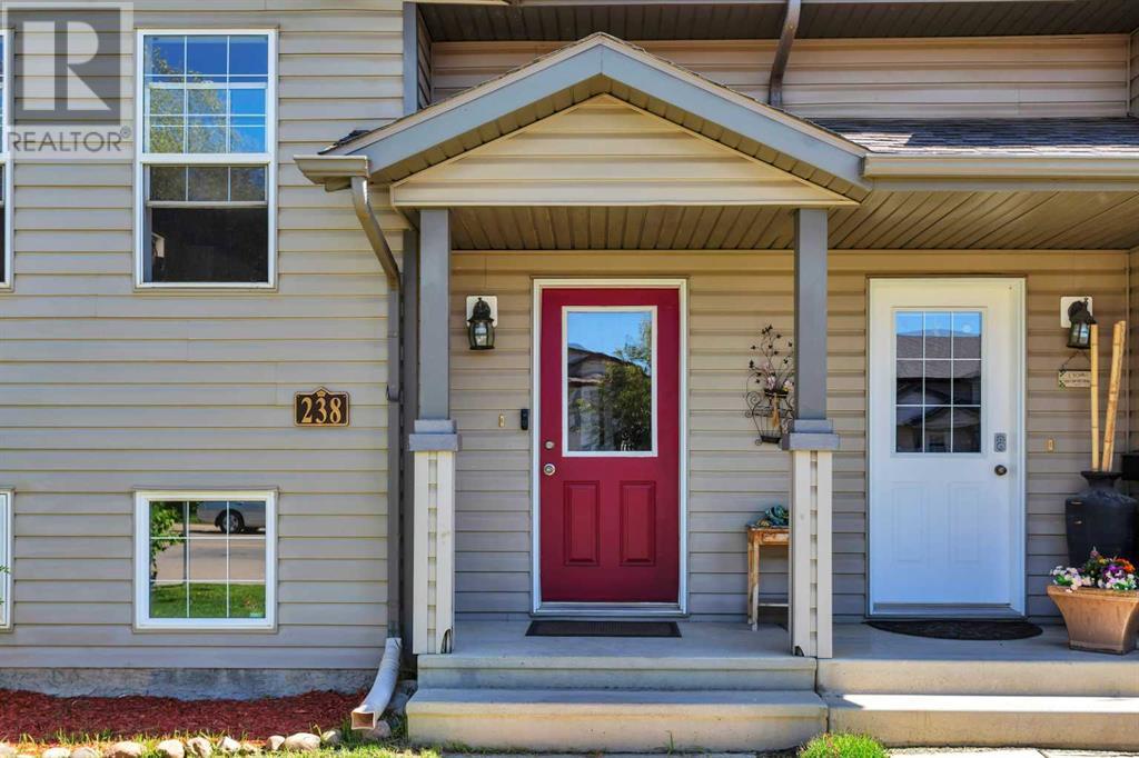 238 Kendrew Drive, Red Deer, Alberta  T4P 3Z1 - Photo 2 - A2225100