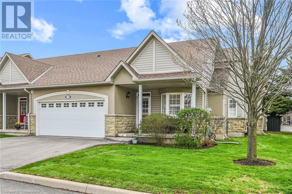 212 STONEHENGE Drive Unit# 10, Ancaster, Ontario
