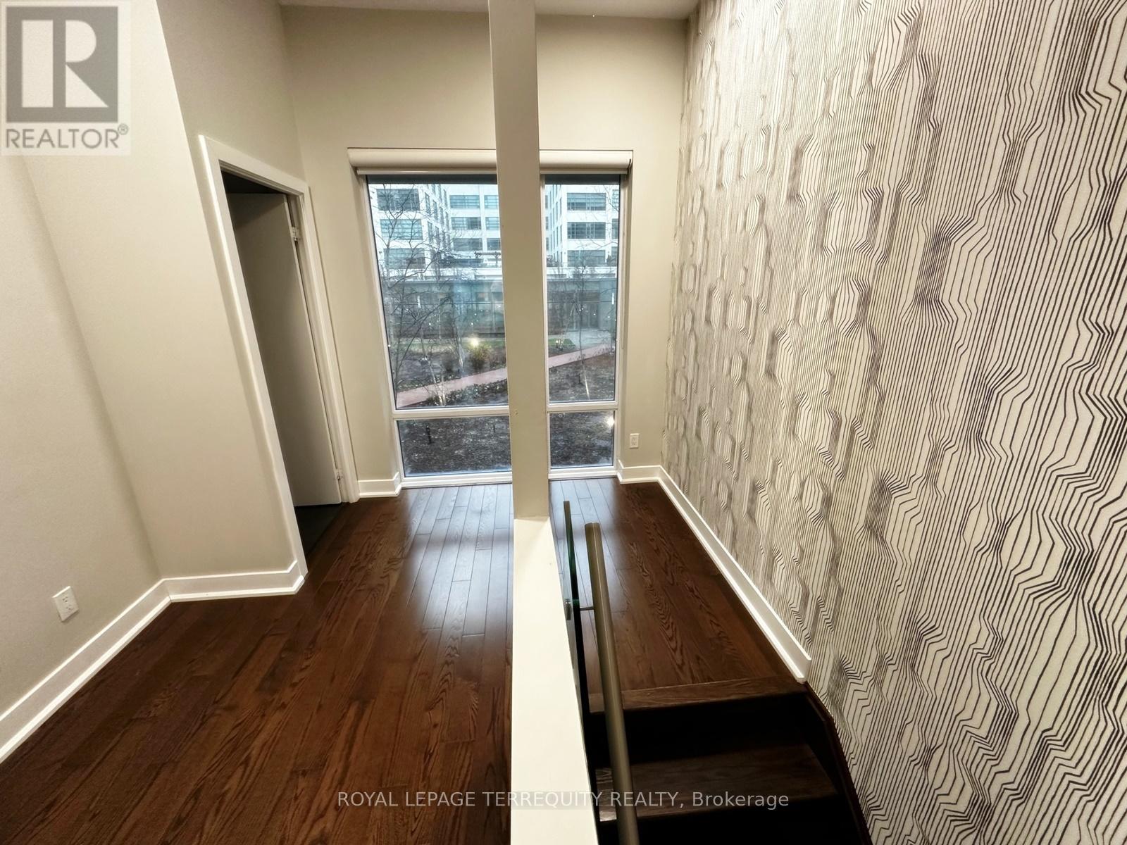 Th117 - 90 Stadium Road, Toronto (Niagara), Ontario  M5V 3W5 - Photo 8 - C12186897