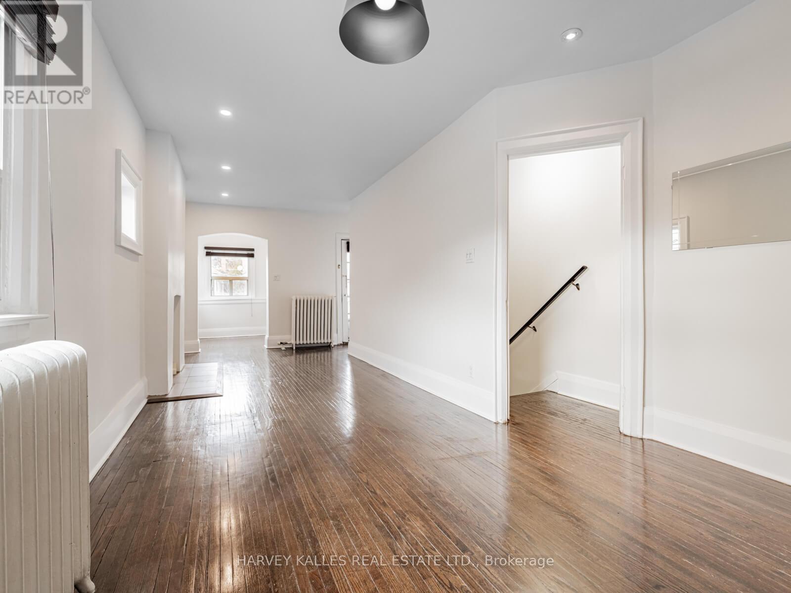 Upper Unit - 29 Snowdon Avenue, Toronto (Lawrence Park North), Ontario  M4N 2A7 - Photo 5 - C12186905