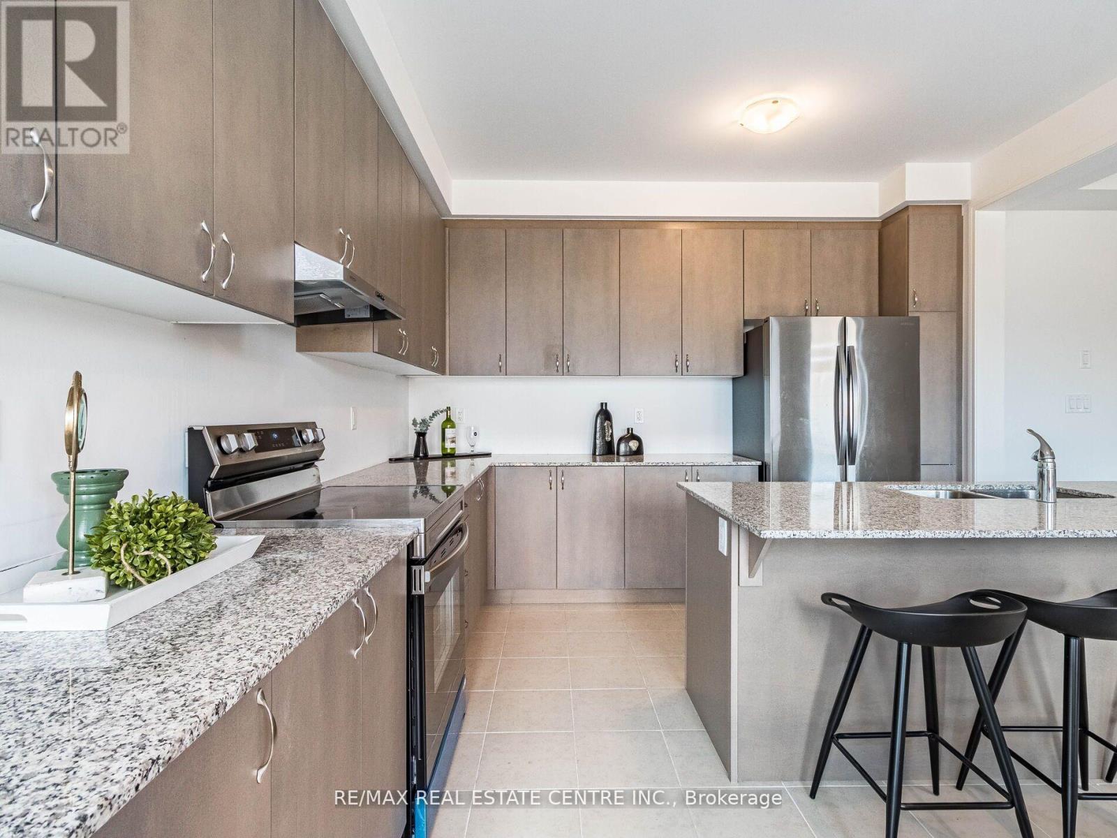 1577 Scarlett Trail, Pickering, Ontario  L0H 1J0 - Photo 10 - E12186900