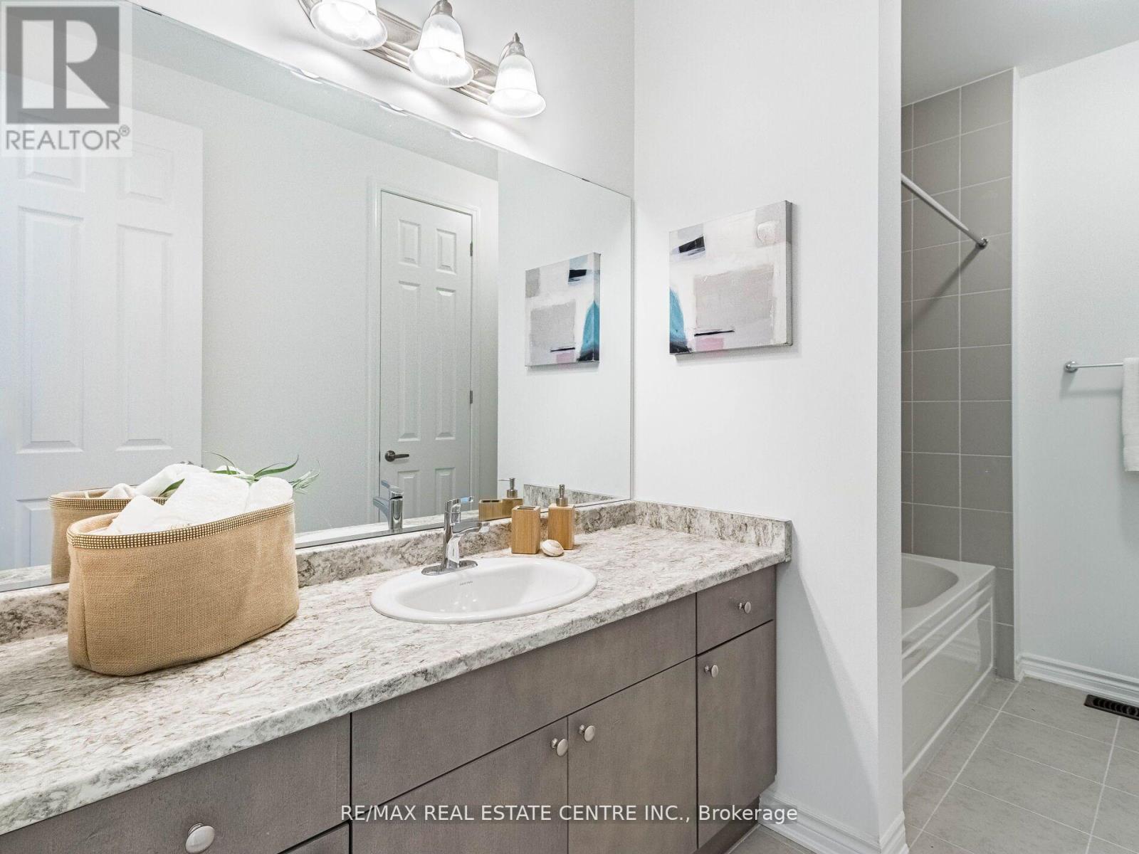 1577 Scarlett Trail, Pickering, Ontario  L0H 1J0 - Photo 20 - E12186900