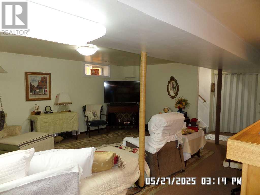 247 Doverview Crescent Se, Calgary, Alberta  T2B 1Y9 - Photo 25 - A2225529