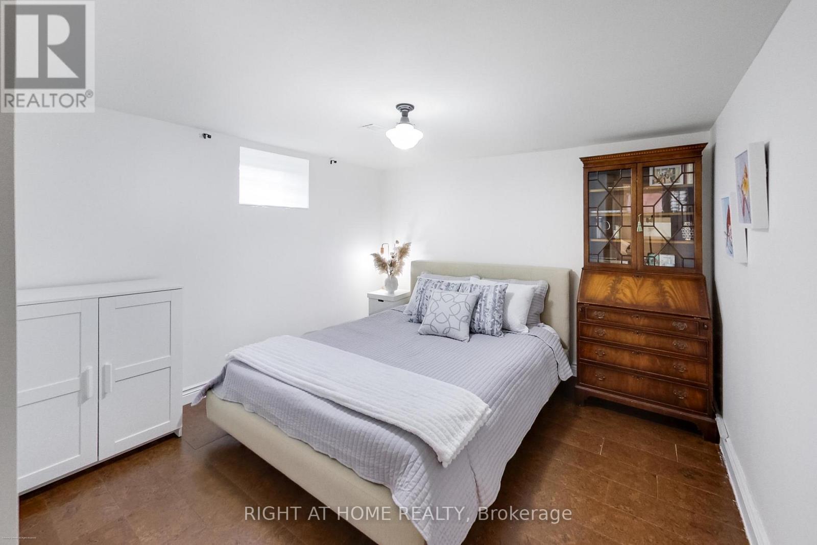 69 Lilac Avenue, Toronto (Humberlea-Pelmo Park), Ontario  M9M 1G4 - Photo 26 - W12186912