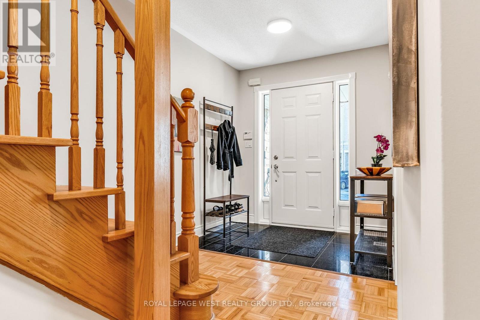 16 Yachters Lane, Toronto, Ontario  M8V 4C5 - Photo 2 - W12098709