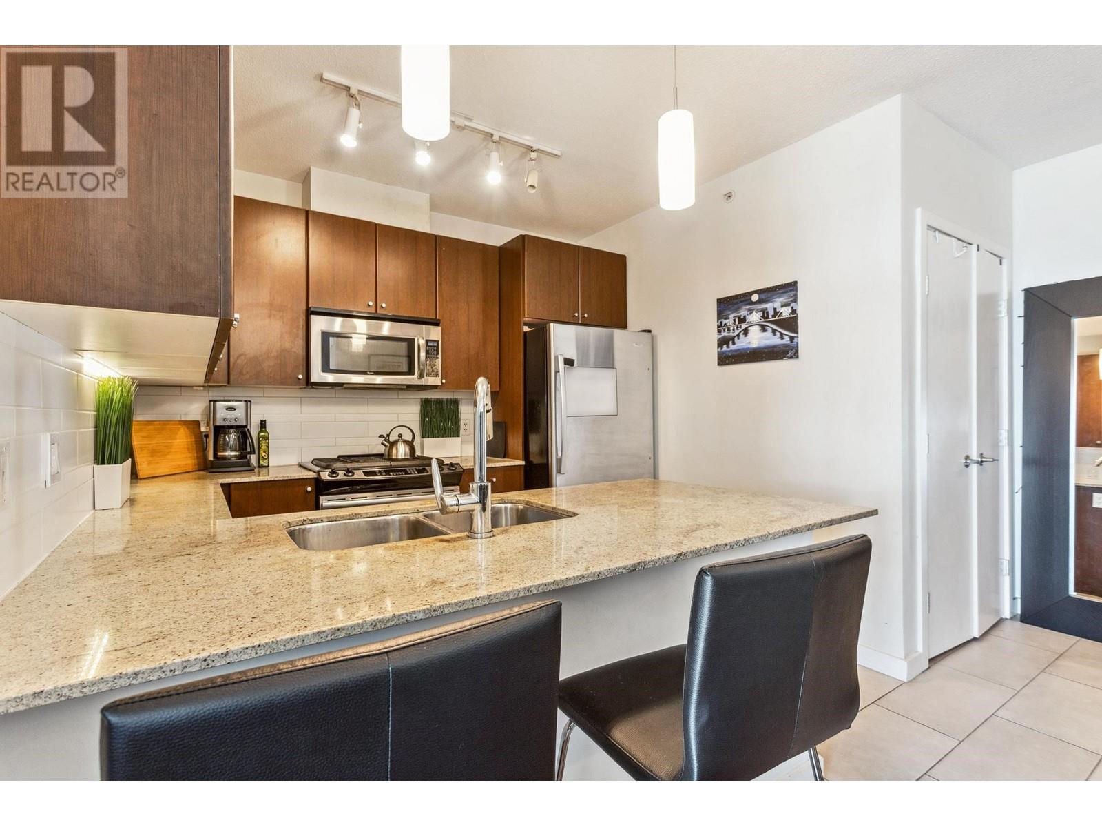 1103 280 Ross Drive, New Westminster, British Columbia  V3L 0C2 - Photo 11 - R2992240