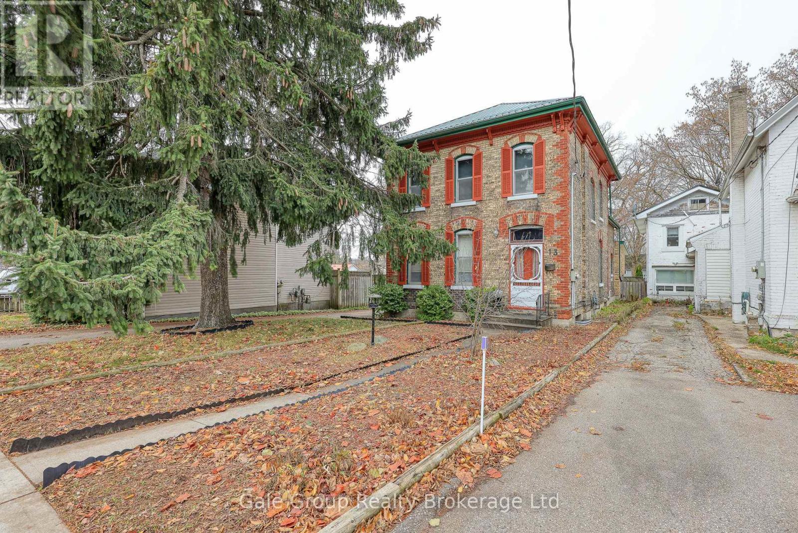 13 Oxford Street, Woodstock, Ontario  N4S 6A2 - Photo 3 - X12186117