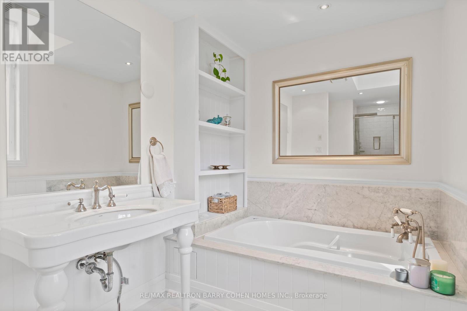 32 Beechwood Avenue, Toronto, Ontario  M6N 4T1 - Photo 24 - C12167209