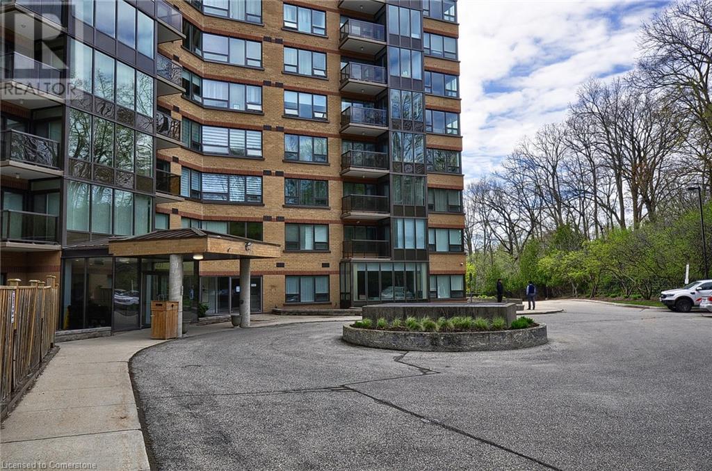 Property at 237 KING Street W Unit# 611 image 5