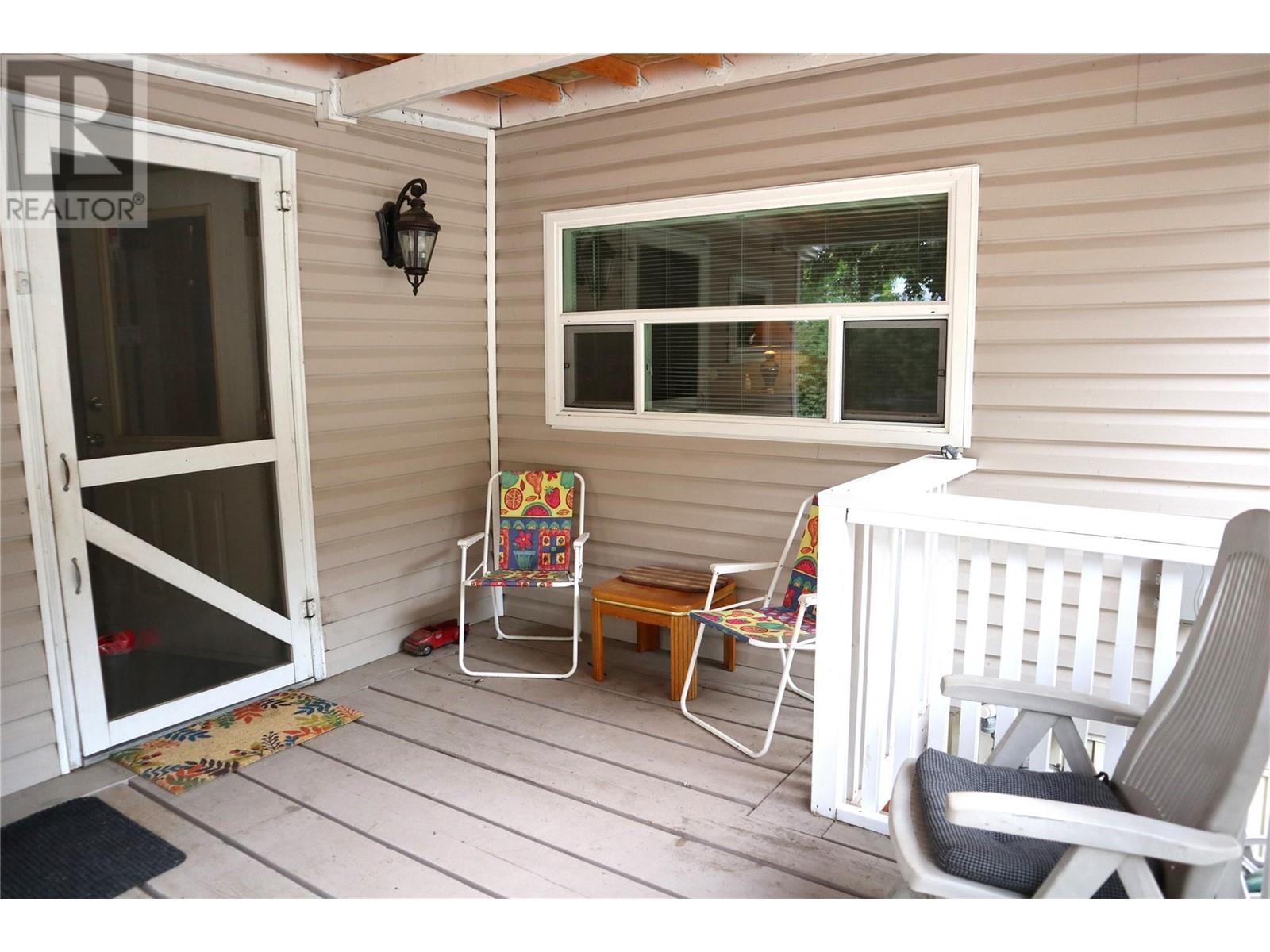 1514 Hwy 3A Unit# 1, Olalla, BC V0X1N6