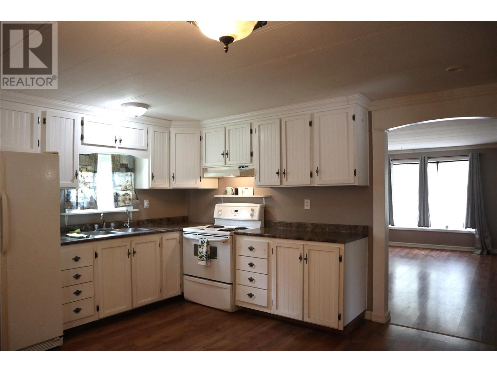 1514 Hwy 3A Unit# 1, Olalla, BC V0X1N6