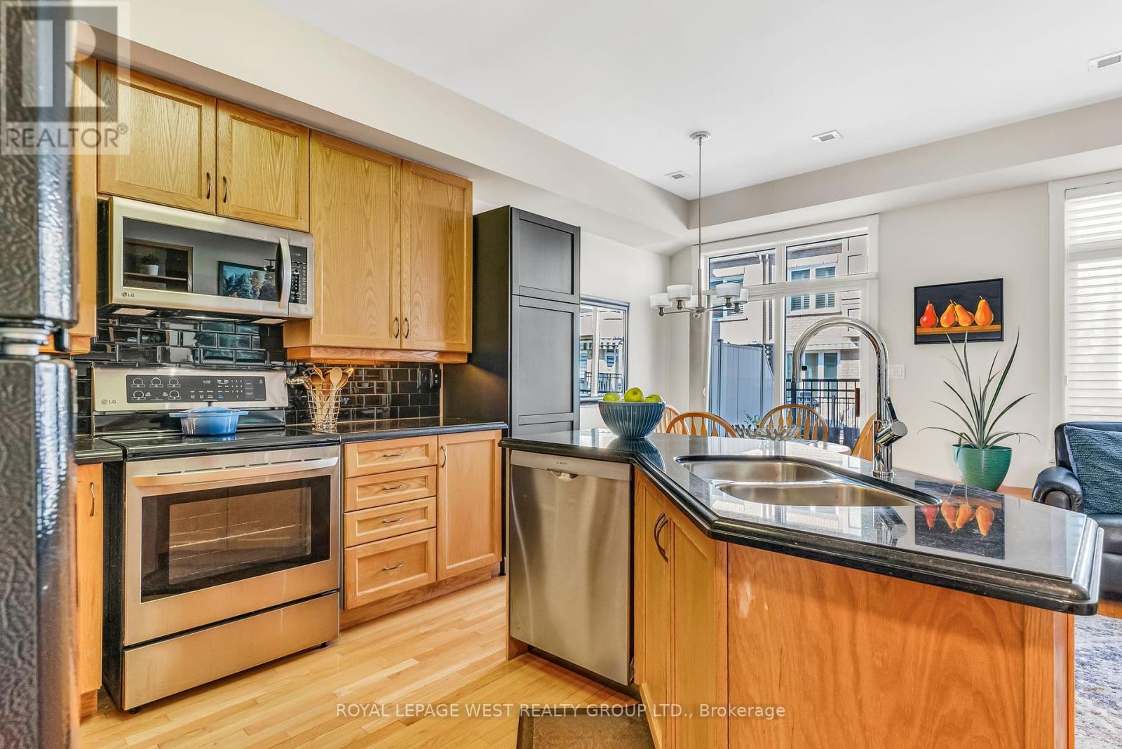 16 Yachters Lane, Toronto, Ontario  M8V 4C5 - Photo 10 - W12098709