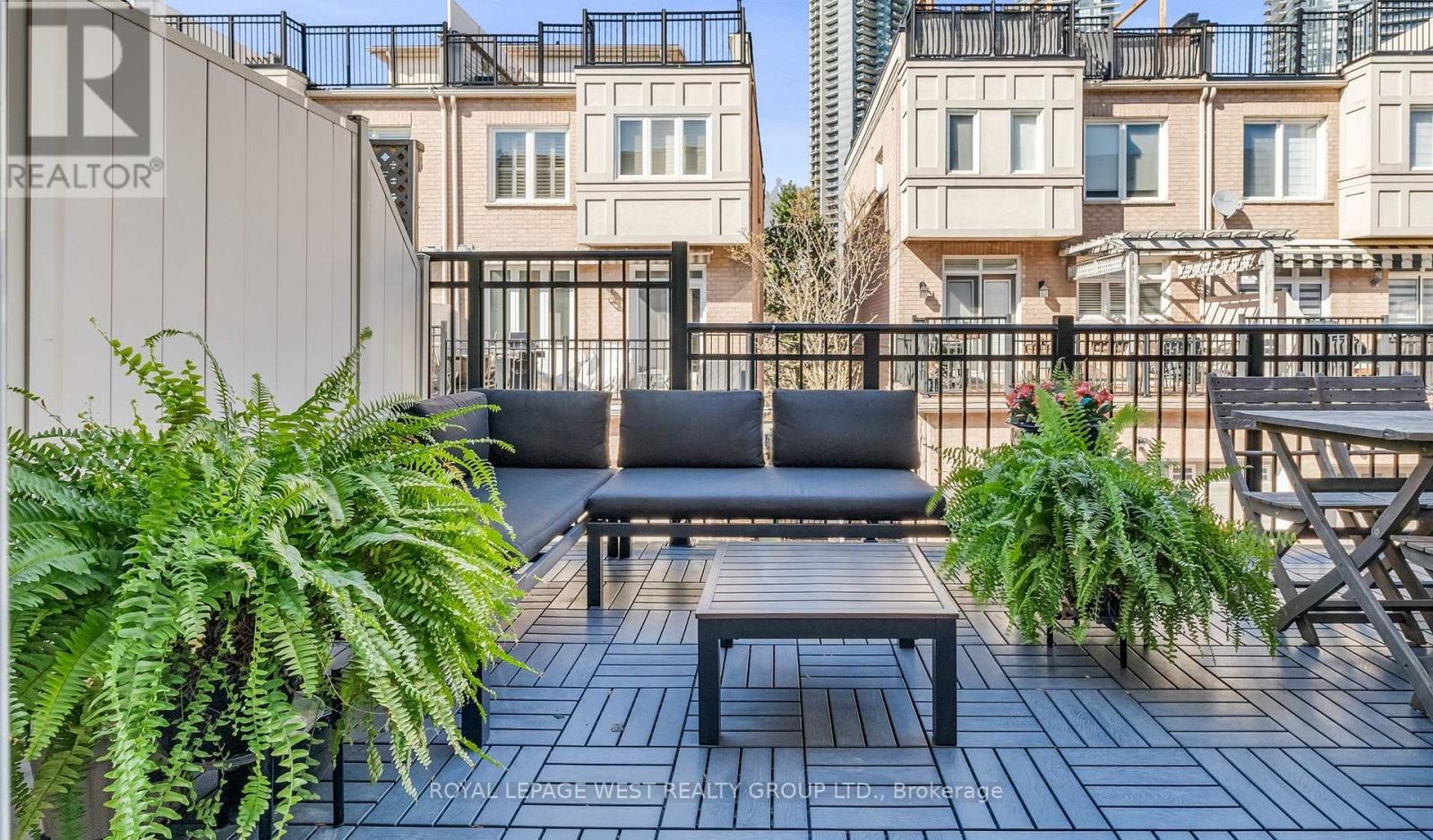 16 Yachters Lane, Toronto, Ontario  M8V 4C5 - Photo 13 - W12098709