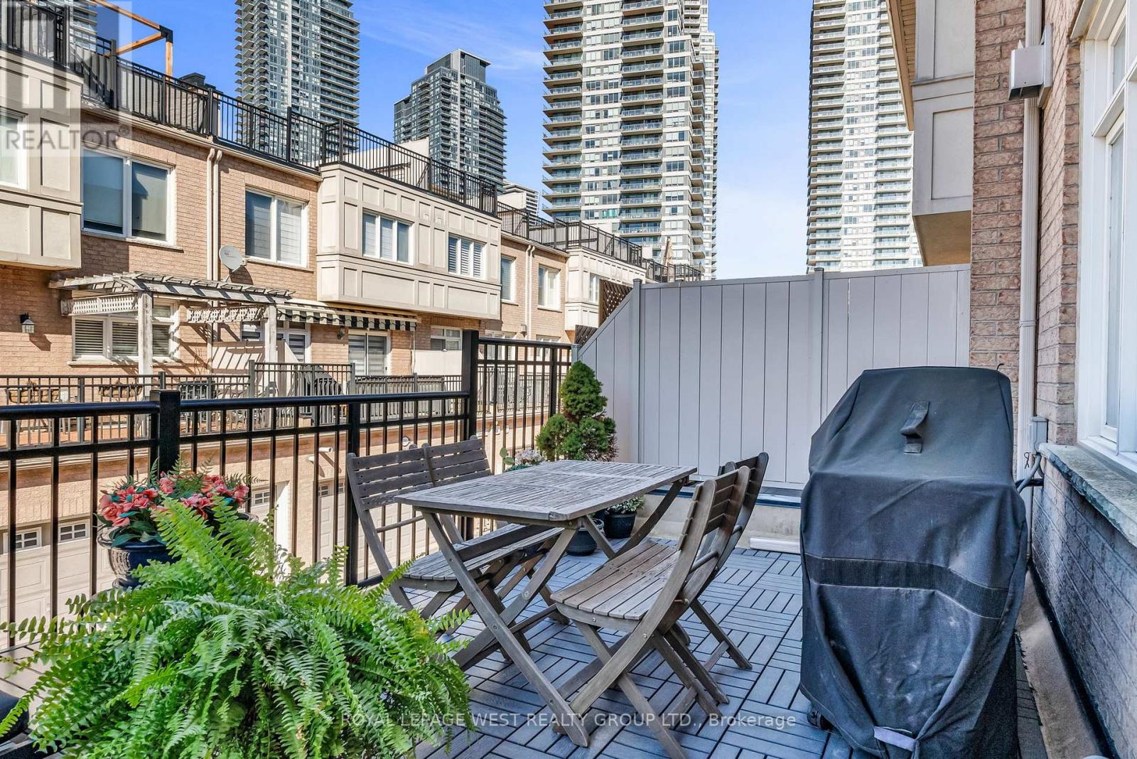 16 Yachters Lane, Toronto, Ontario  M8V 4C5 - Photo 14 - W12098709