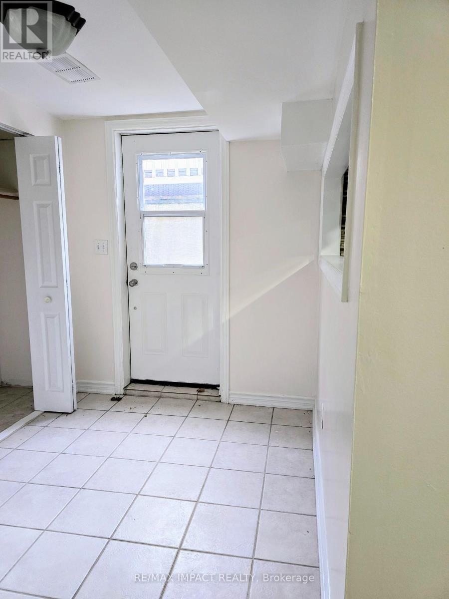 28 Fairmeadow Place E, Whitby (Blue Grass Meadows), Ontario  L1N 8W5 - Photo 7 - E12186939