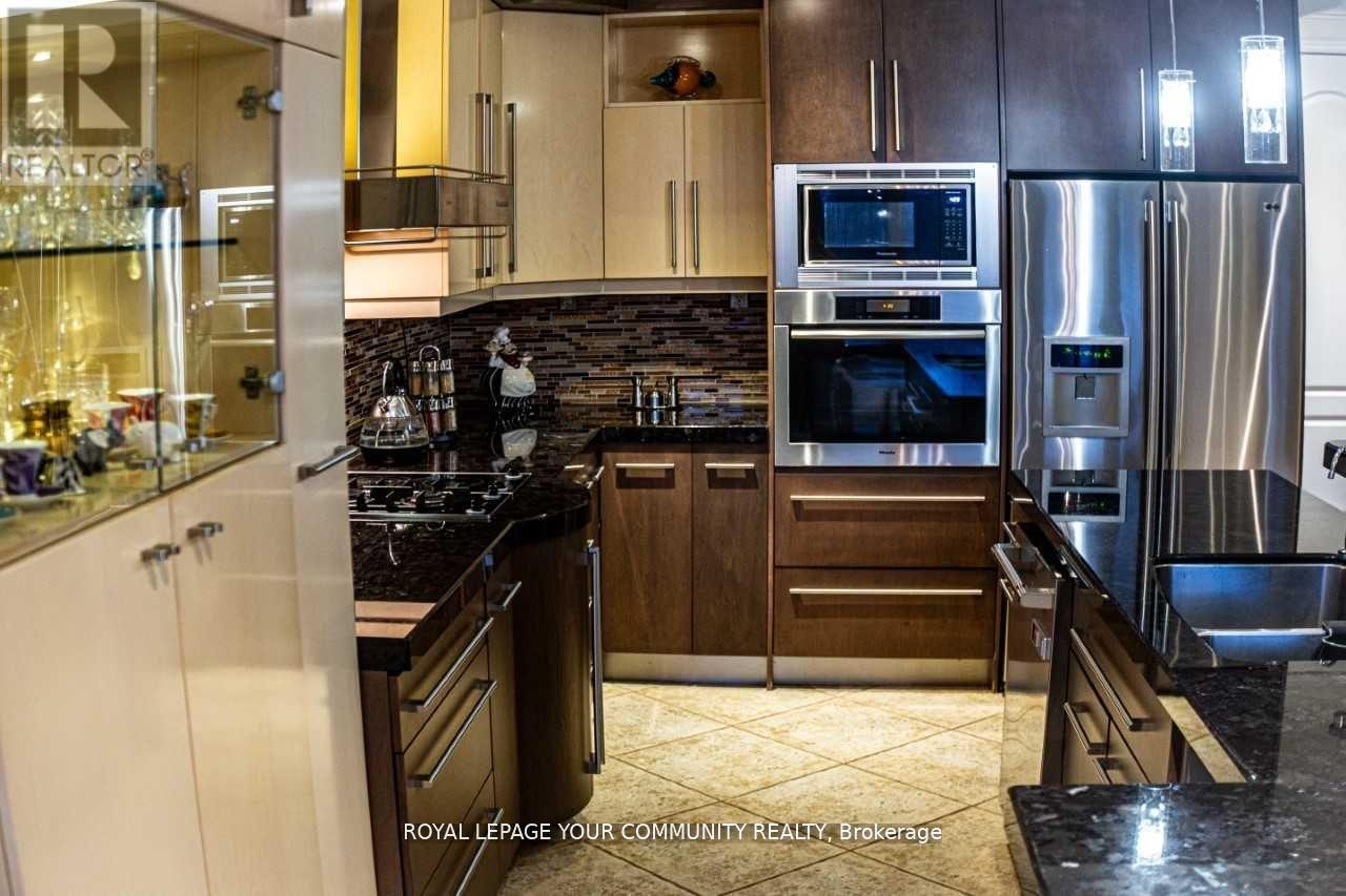 35 Vandervoort Drive, Richmond Hill, Ontario  L4E 0C7 - Photo 8 - N12186923