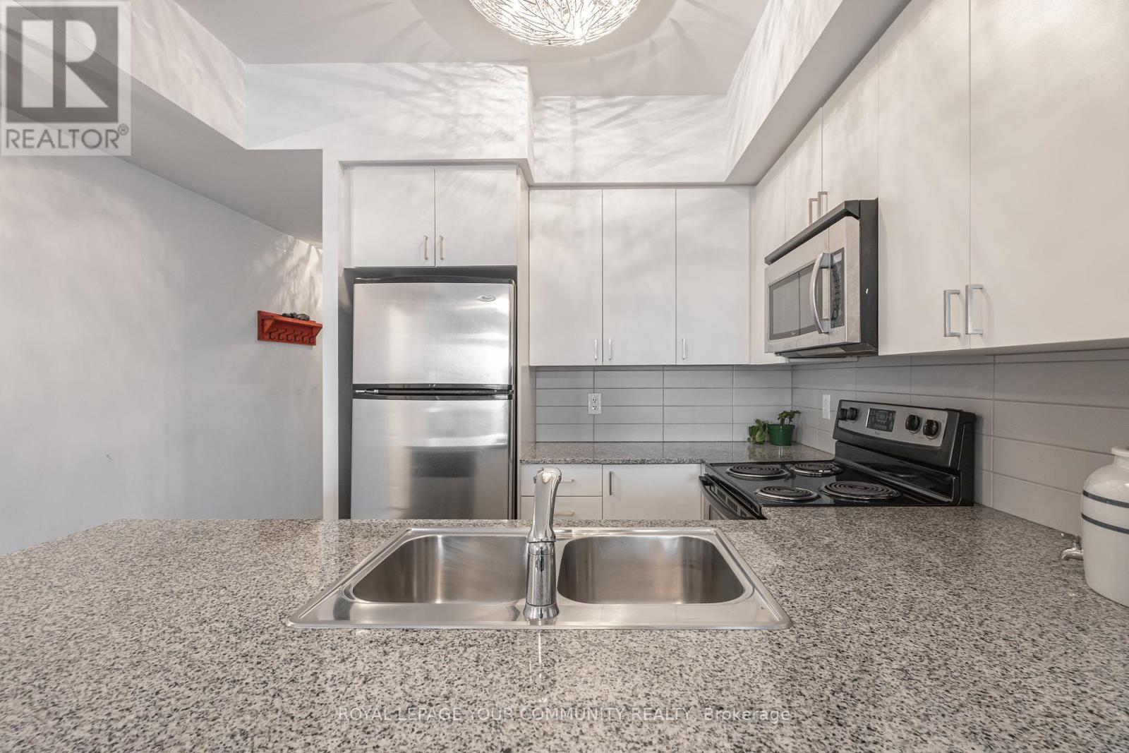 1503 - 1070 Sheppard Avenue W, Toronto, Ontario  M3J 0G8 - Photo 8 - W12186938