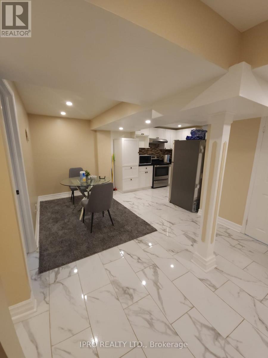 Basement Only - 41 Arctic Wolf Road, Brampton, Ontario  L6R 3L3 - Photo 12 - W12172841