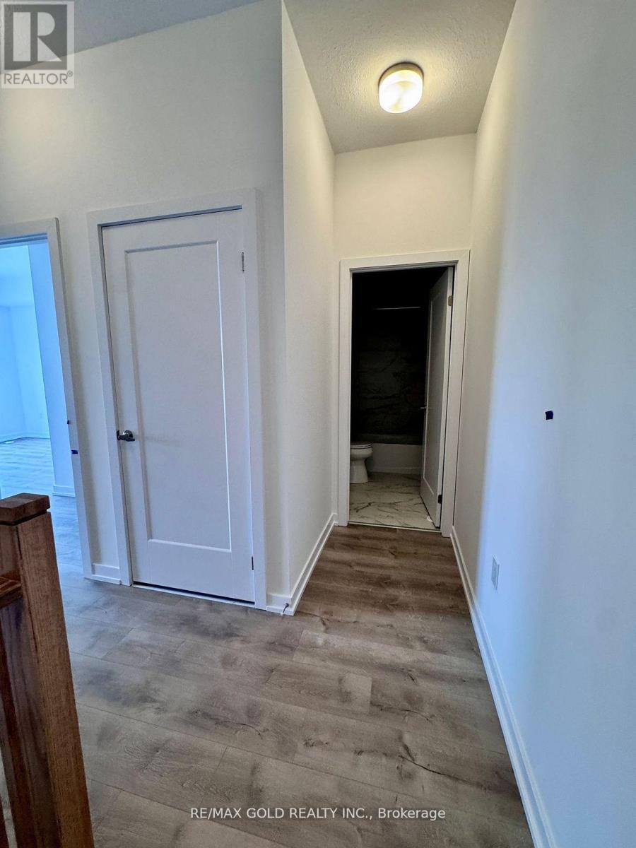 K11 - 40 Palace Street, Kitchener, Ontario  N2E 0L2 - Photo 11 - X12186932