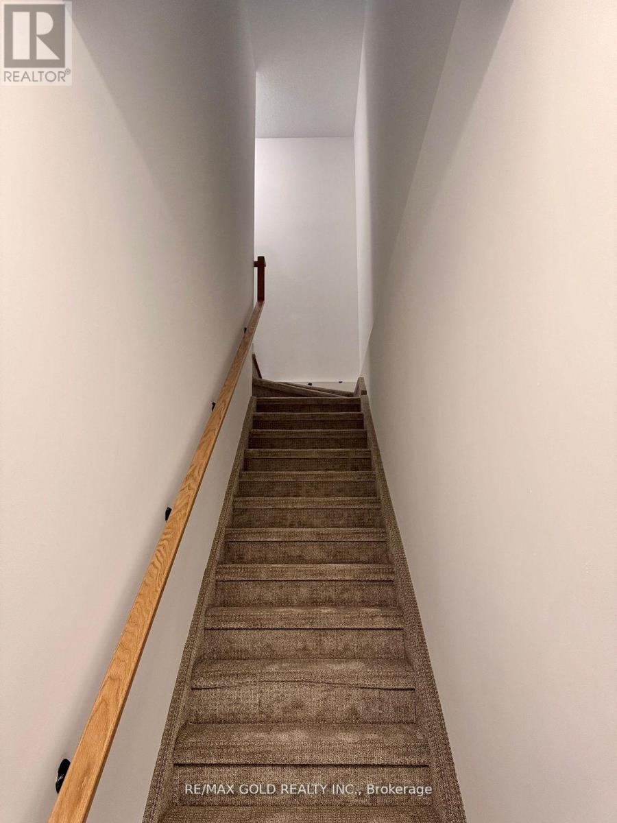 K11 - 40 Palace Street, Kitchener, Ontario  N2E 0L2 - Photo 3 - X12186932