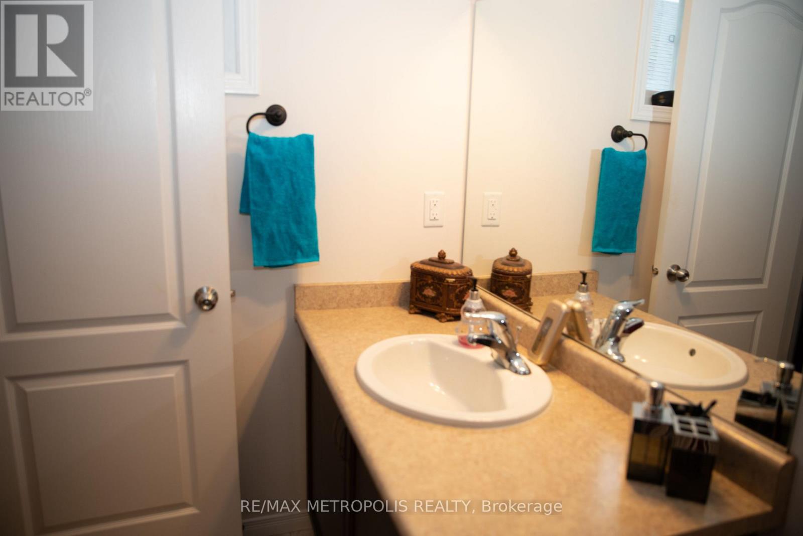 14 Lisbeth Crescent, Kawartha Lakes (Lindsay), Ontario  K9V 0B7 - Photo 18 - X12186944