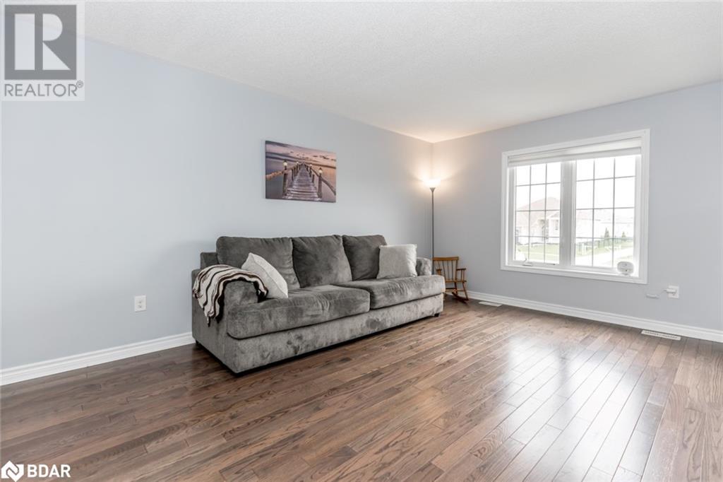 Property at 283 REGINA Street image 4