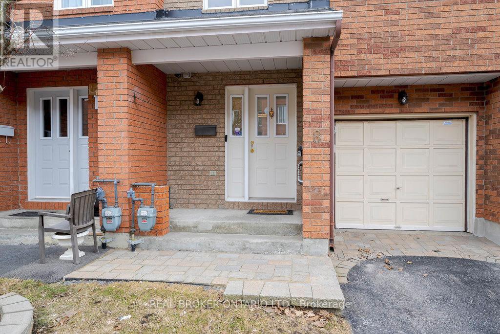 8 Drayton, Ottawa, Ontario  K1K 4R1 - Photo 5 - X12186968