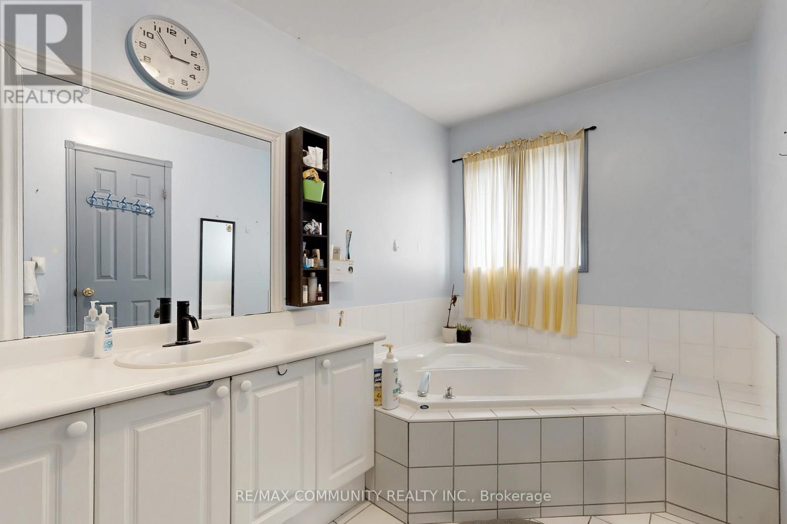 6 Hibbard Drive, Ajax, Ontario  L1Z 1J7 - Photo 24 - E12181020