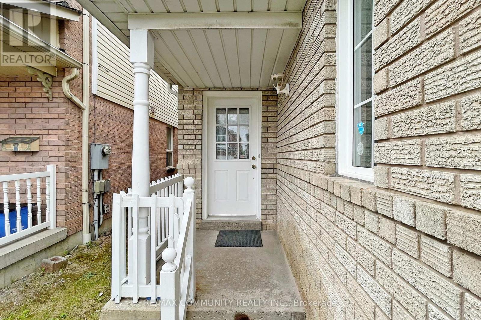 6 Hibbard Drive, Ajax, Ontario  L1Z 1J7 - Photo 4 - E12181020