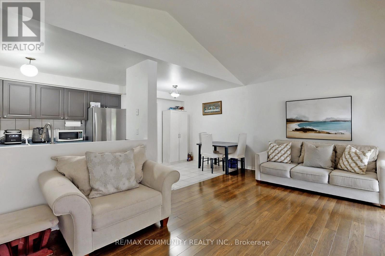 6 Hibbard Drive, Ajax (Central), Ontario  L1Z 1J7 - Photo 7 - E12181020