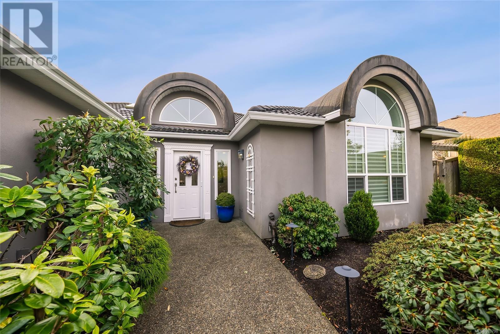 Property at 1096 Sunrise Dr image 5