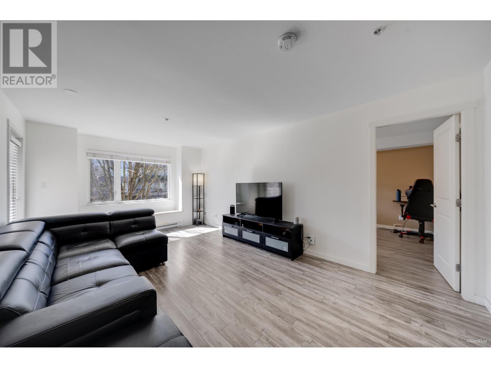 211 2373 Atkins Avenue, Port Coquitlam, British Columbia  V3C 1Y7 - Photo 4 - R2989877